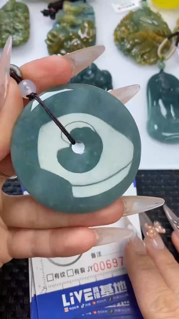 【闪购商品】翡翠颈饰未镶嵌1111111111111111