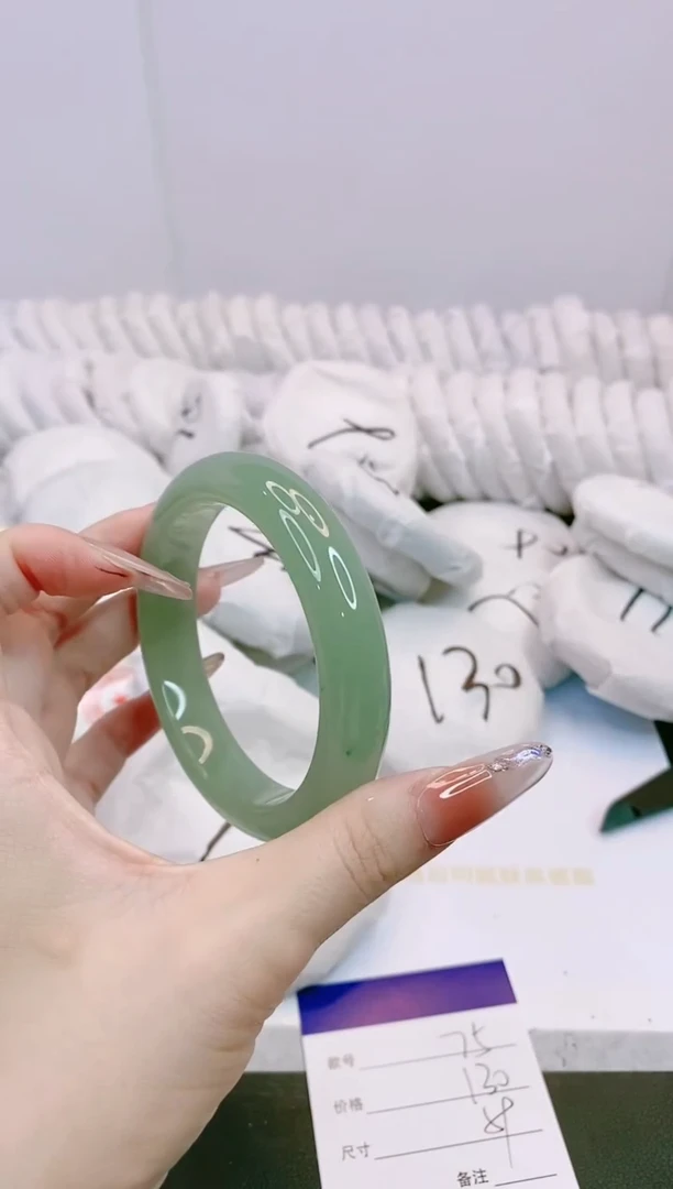 石英质玉手镯未镶嵌2X75-59