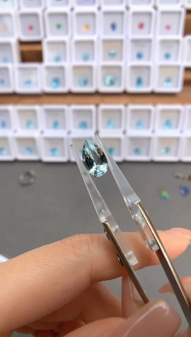 未镶嵌裸石定制海蓝宝石2.52ct