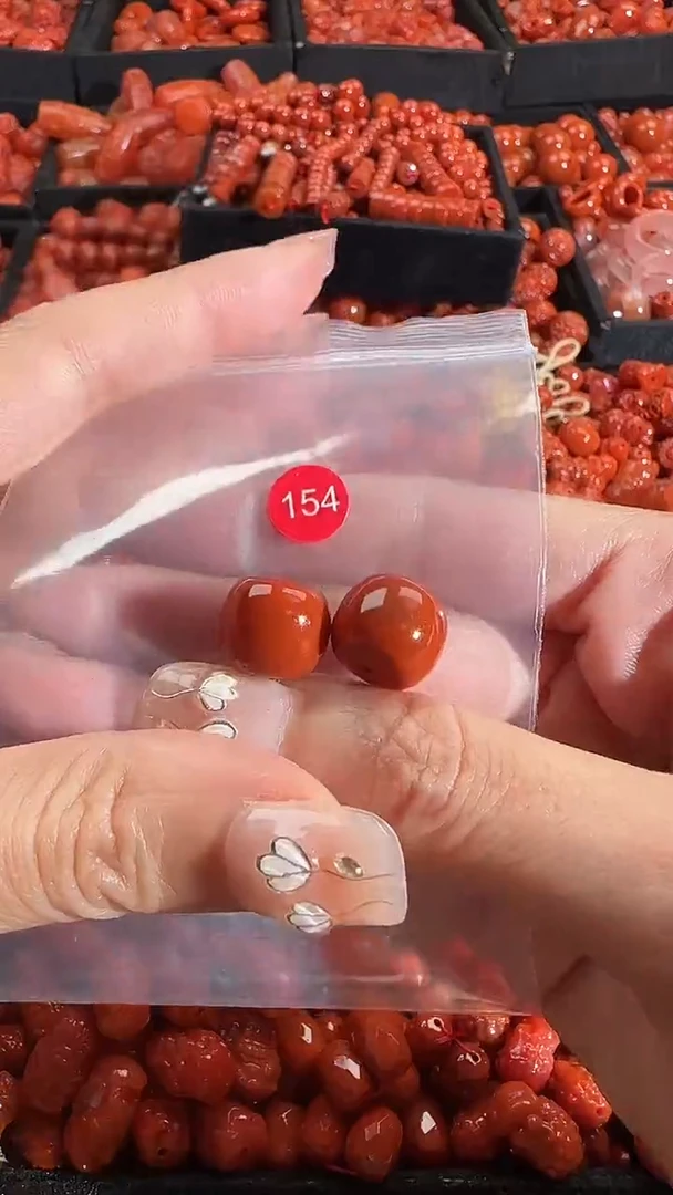 颈饰未镶嵌南红玛瑙1