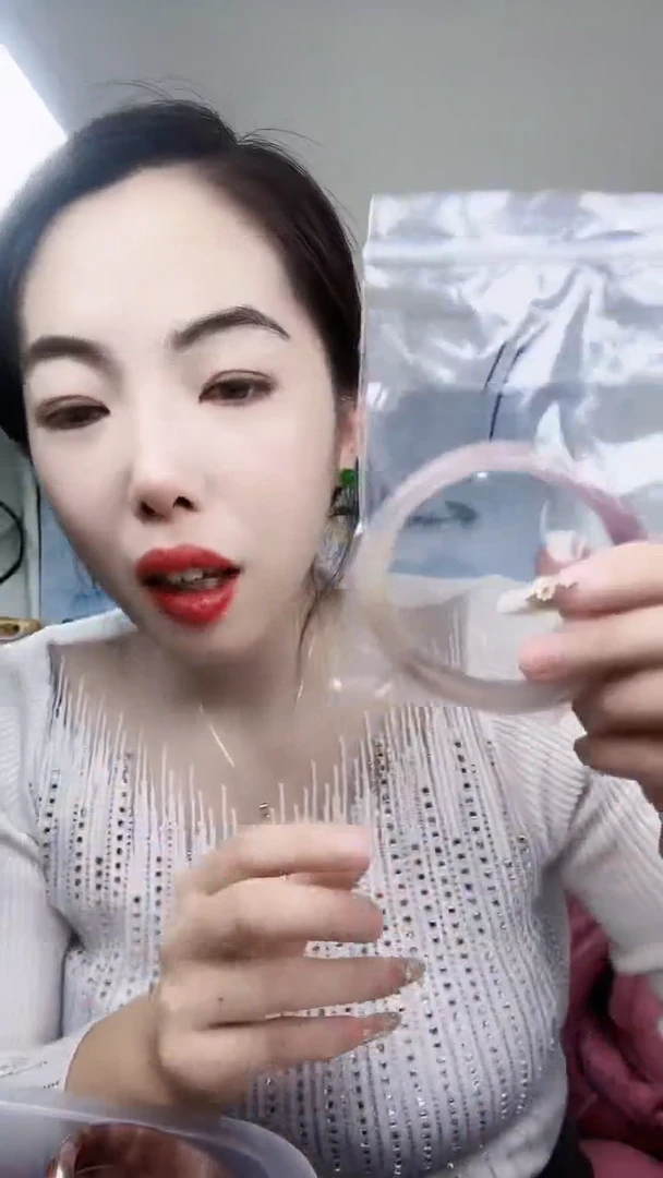 【闪购商品】石英质玉手镯未镶嵌天然新疆金丝玉63-64 圈口手镯微瑕