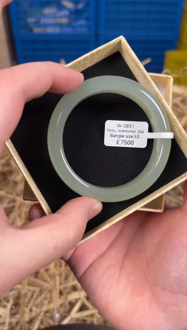 未镶嵌手镯石英质玉W0811