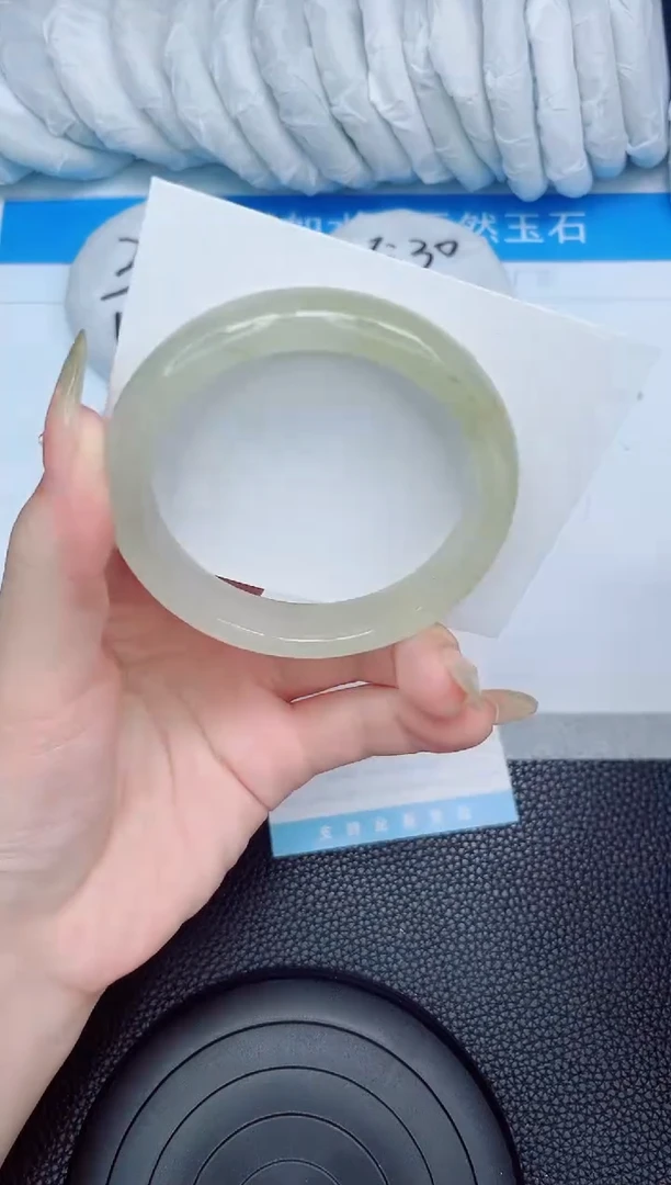 石英质玉手镯未镶嵌32-58.9