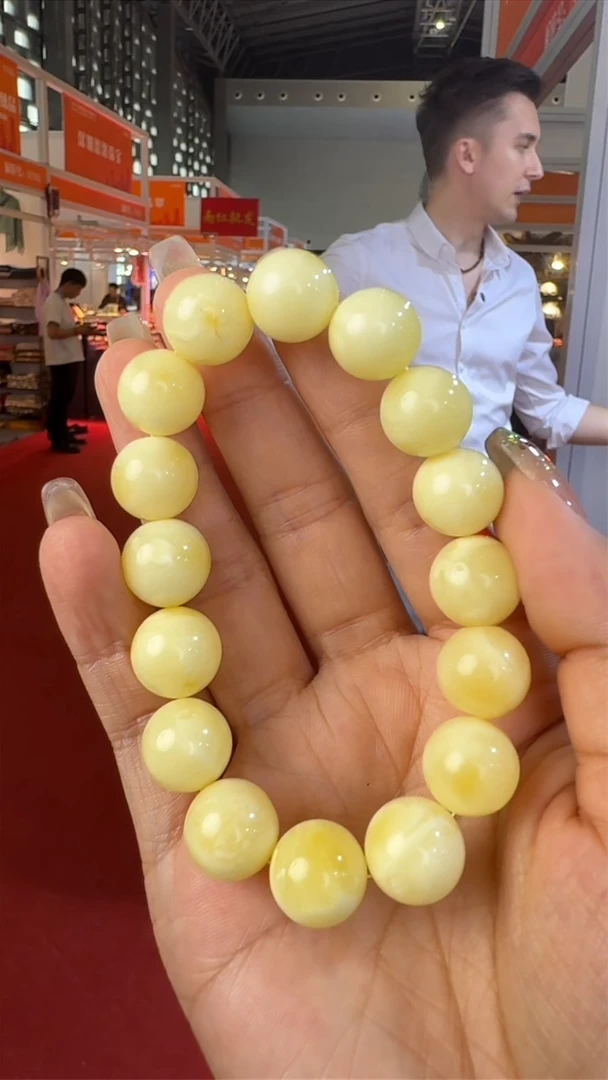 未镶嵌琥珀手链上海国际珠宝展假一罚十