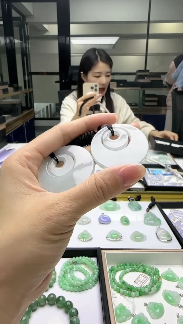 【闪购商品】翡翠颈饰未镶嵌多样性发其一