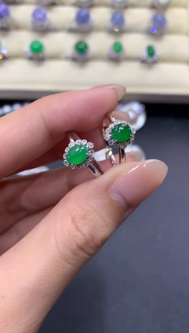 【闪购商品】翡翠戒指18K金镶嵌a3多样性一件发货