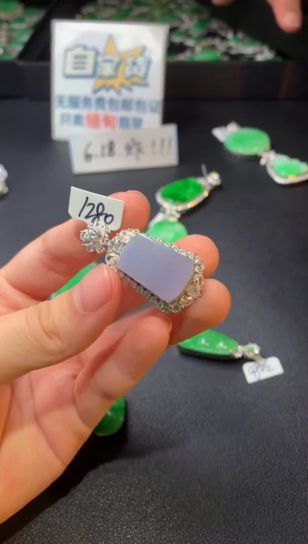 翡翠银S925镶嵌颈饰翡翠