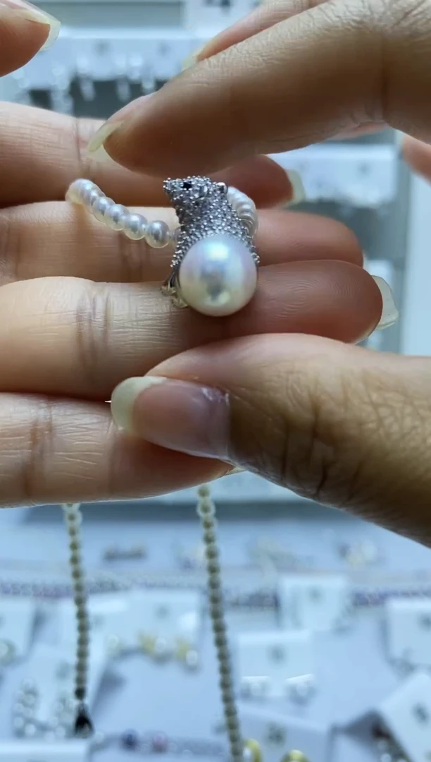 银S925镶嵌耳饰淡水珍珠吊坠