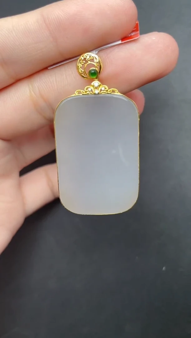 【闪购商品】和田玉吊墜18K金镶嵌煙紫無事牌吊墜