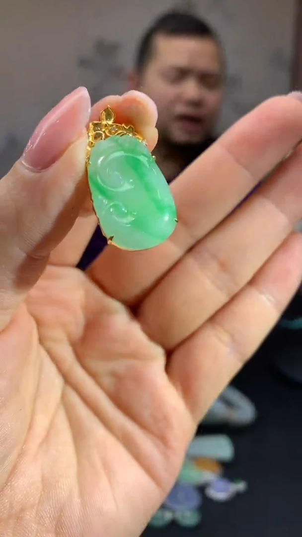 【闪购商品】翡翠颈饰18K金镶嵌5-天然翡翠