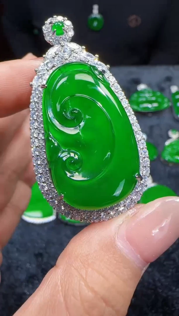 未镶嵌定制翡翠翡翠吊坠77