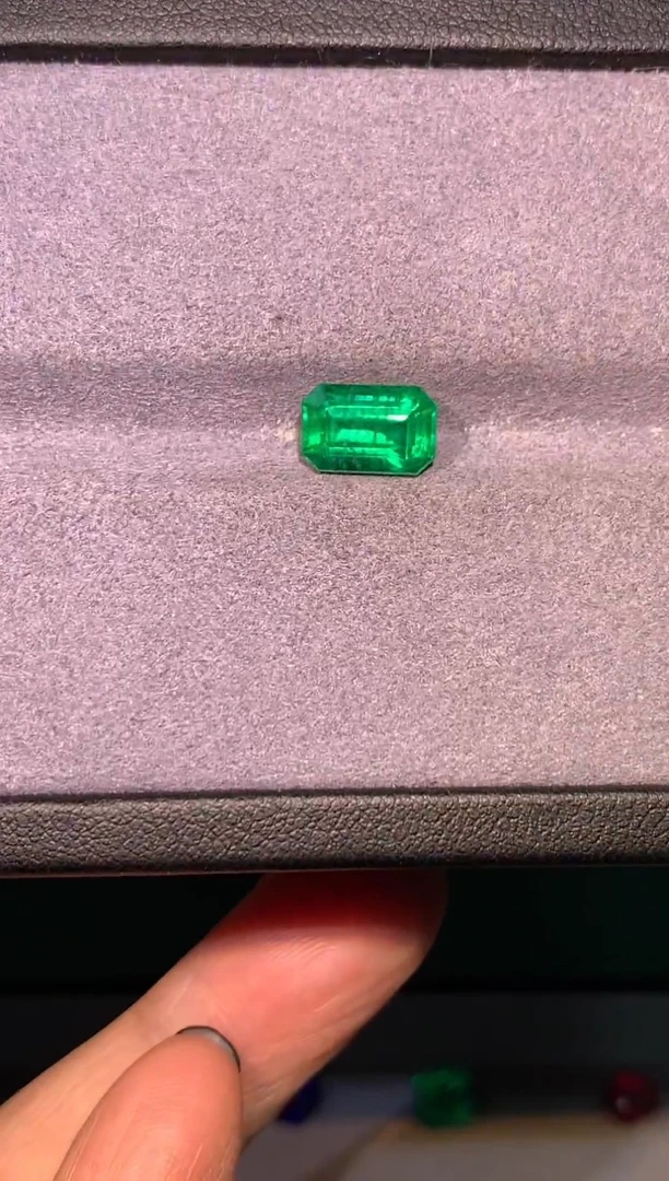 裸石祖母绿2.54ct赞比亚VVG极微油吉尔德