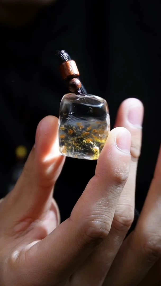 吊坠(赠链)未镶嵌水晶水晶