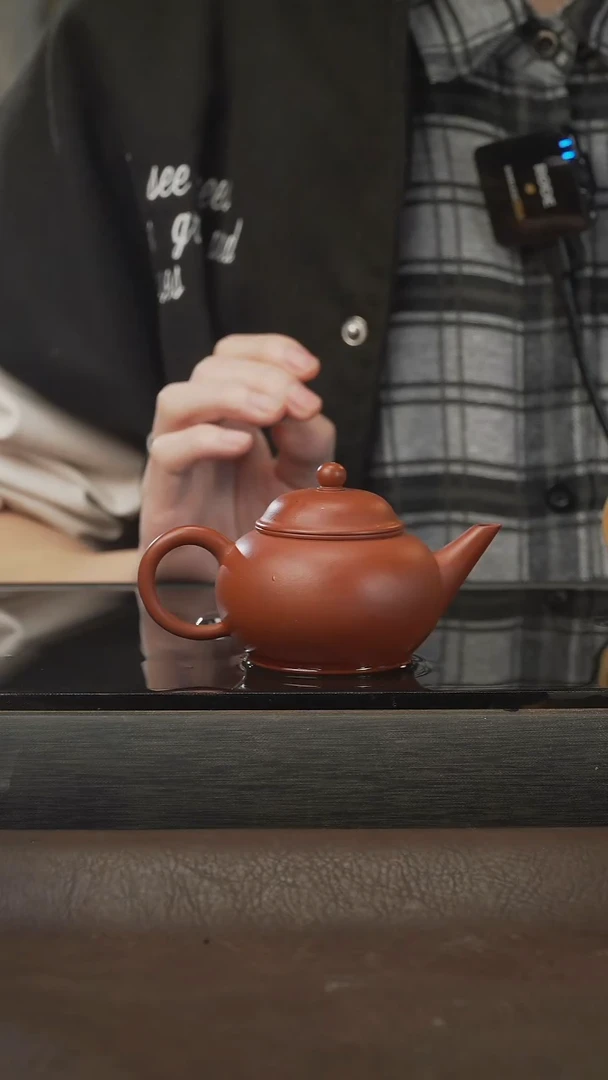 茶壶紫砂17，水平，朱泥，140cc