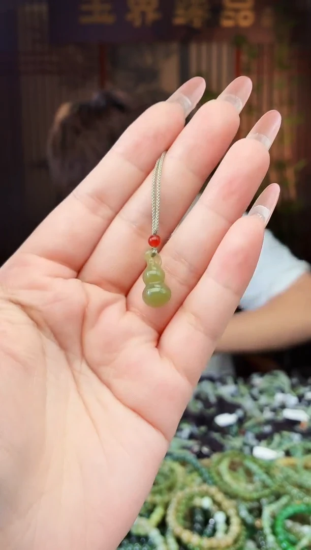 和田玉未镶嵌颈饰拍一发一