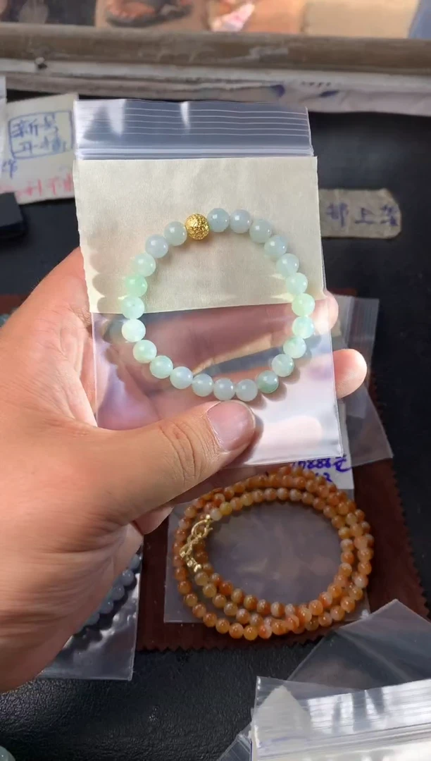 定制翡翠未镶嵌翡翠手串