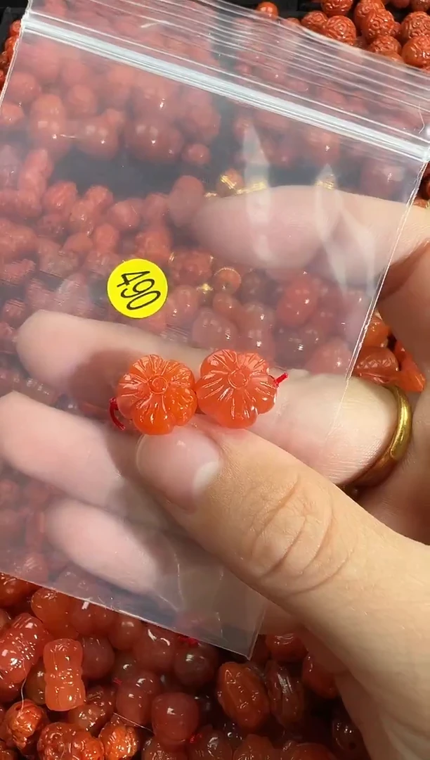 颈饰未镶嵌南红玛瑙1