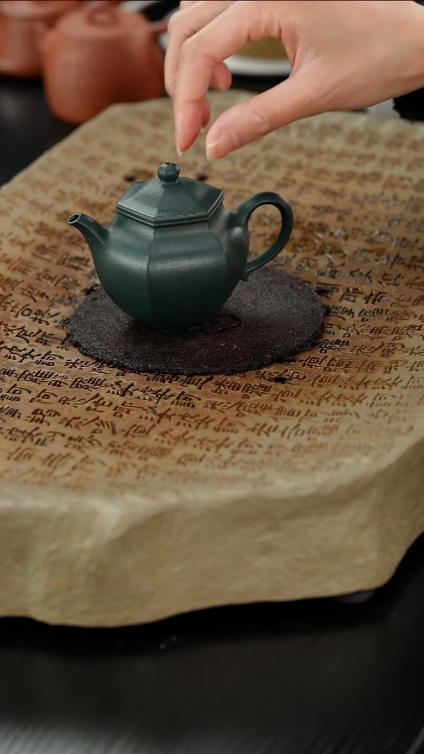 【闪购商品】紫砂茶壶老绿泥六方莲子