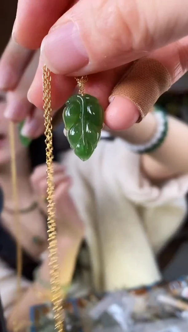 颈饰未镶嵌和田玉碧玉叶子