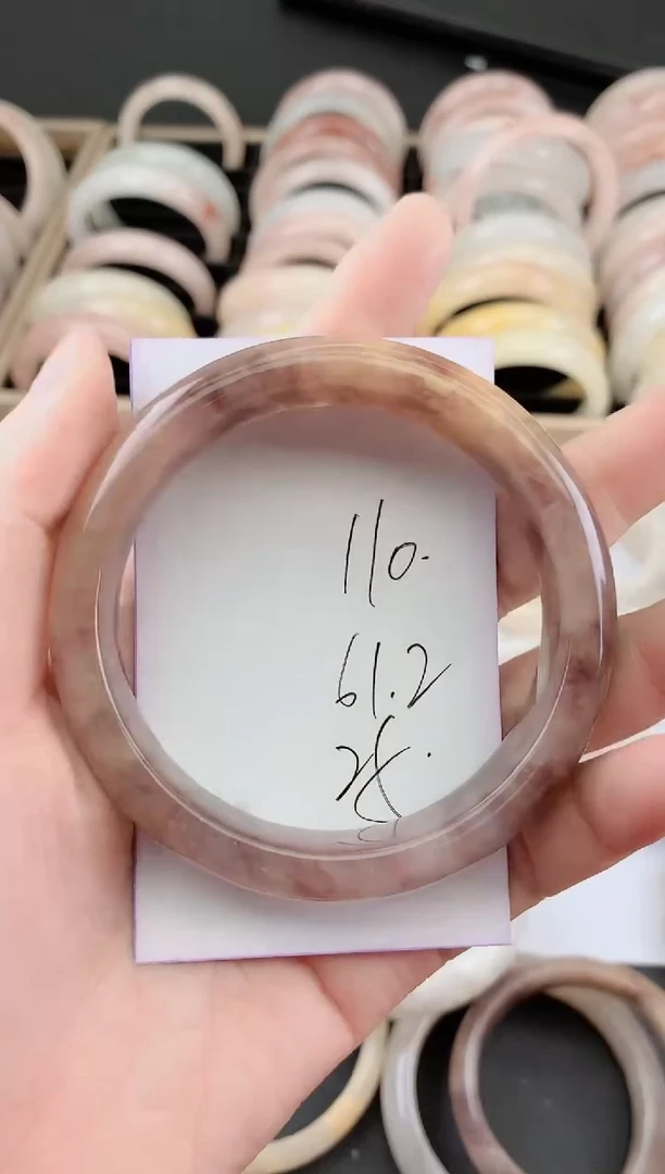 未镶嵌手镯石英质玉（金丝玉）110