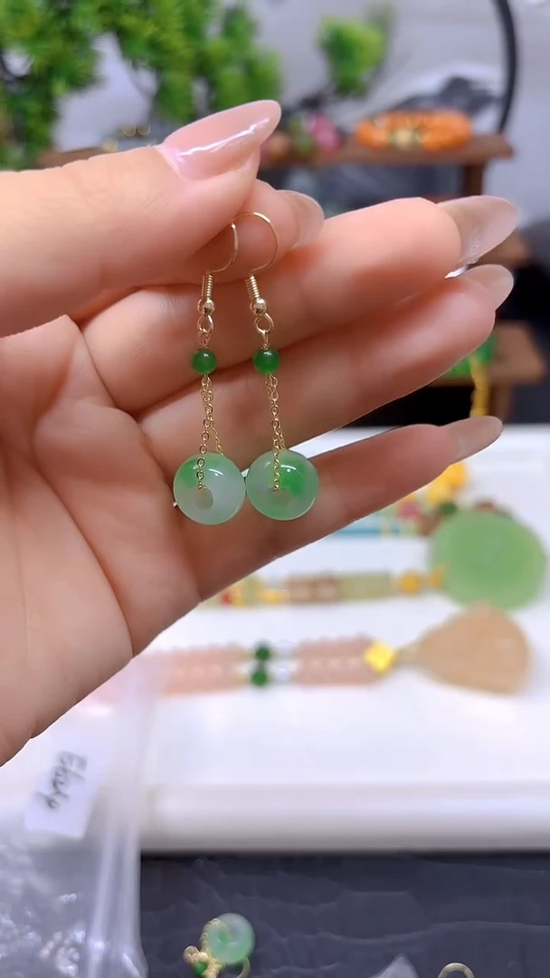 翡翠14K金镶嵌耳饰E624