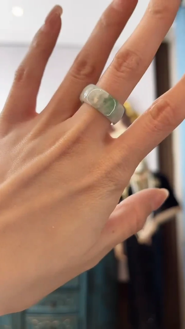 颈饰未镶嵌翡翠莫****a翡翠E854