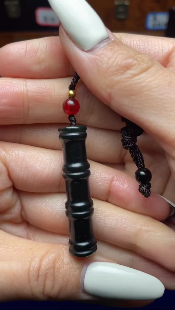 未镶嵌和田玉把件李*爷和田玉