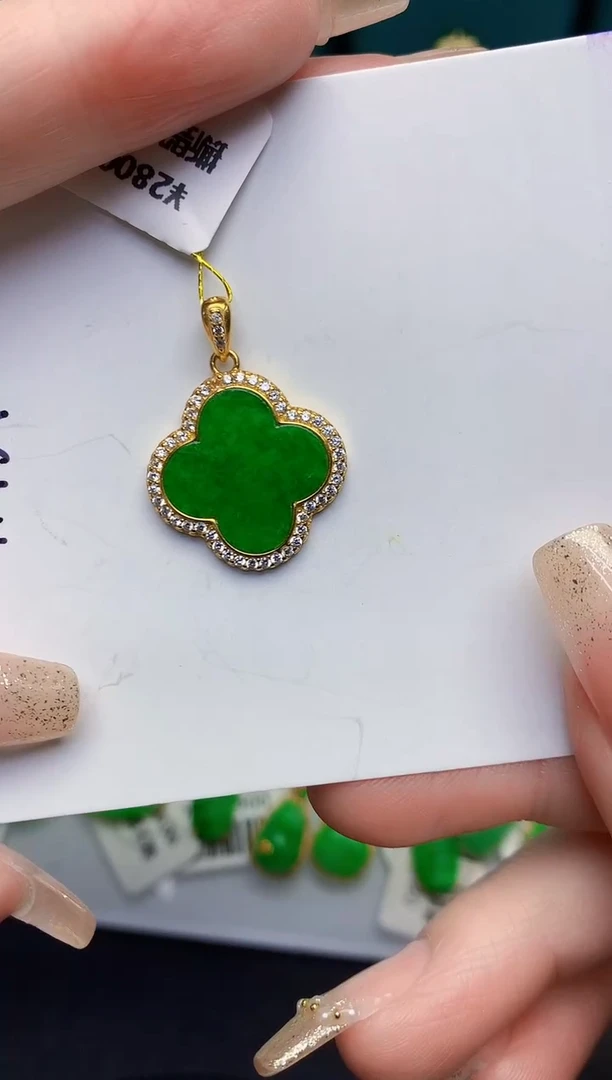 颈饰未镶嵌翡翠缅甸天然翡翠A货