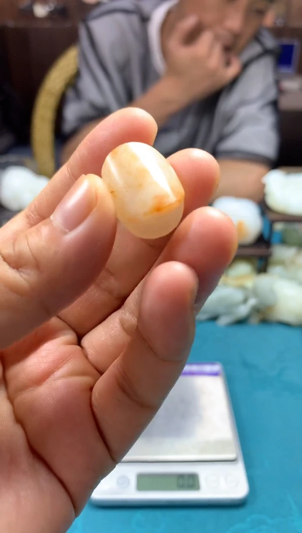 和田玉未镶嵌颈饰1