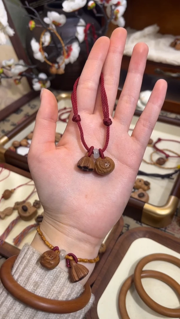 手串桃核【桃缘行】红绳「福气莲莲」桃木桃核辟、挡、驱、护 红绳可调节