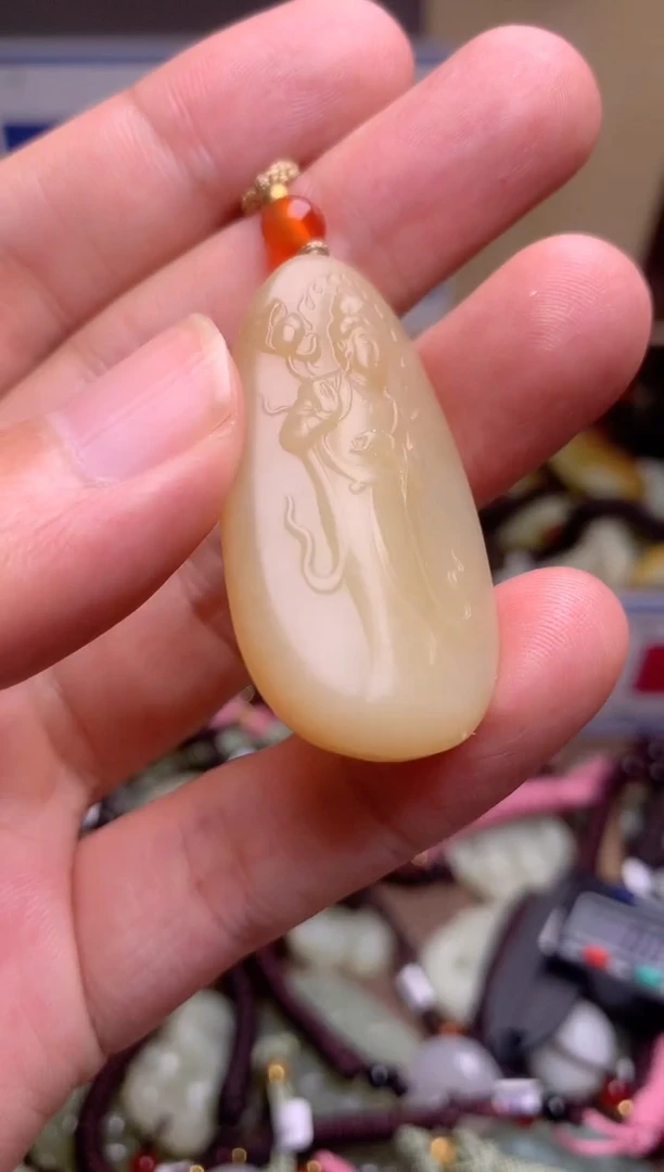 颈饰未镶嵌和田玉1