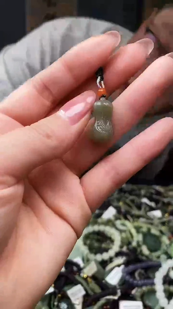 颈饰未镶嵌和田玉多样性发货，拍一发一