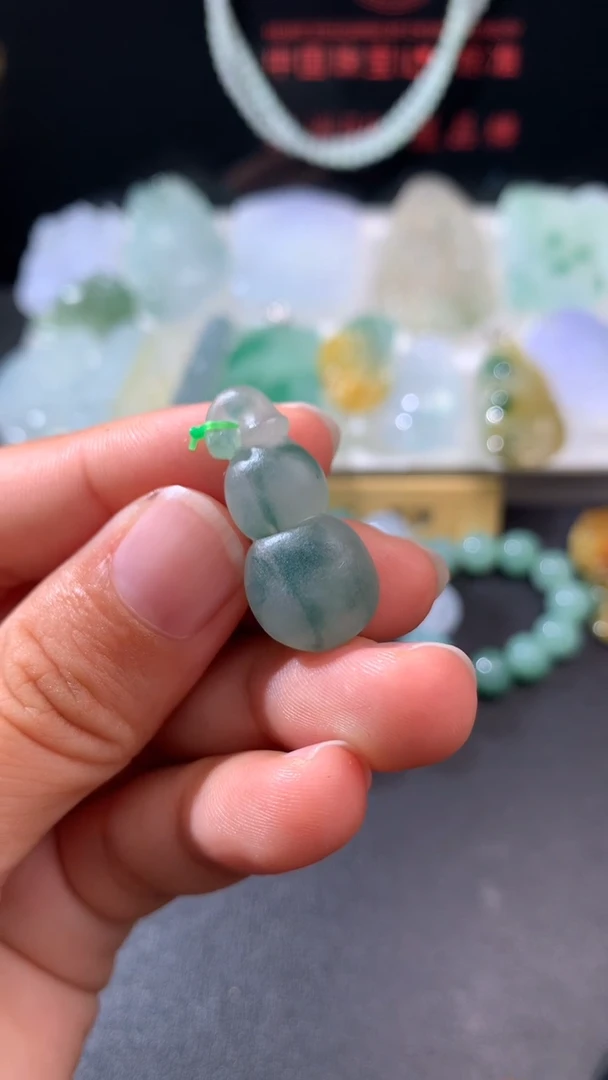 未镶嵌定制翡翠