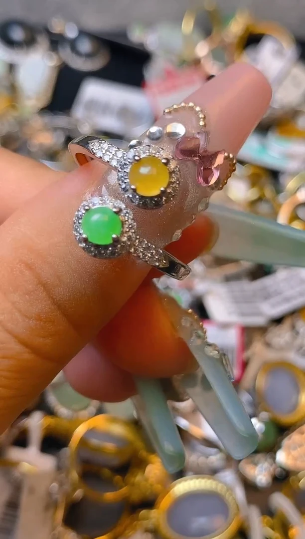 银S925镶嵌戒指翡翠百内无证书