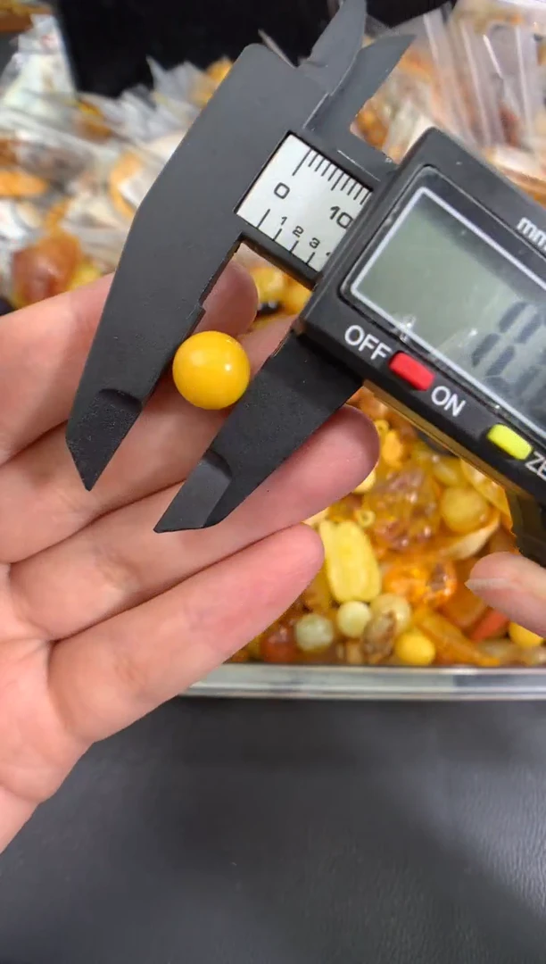 蜜蜡未镶嵌珠宝奇石1