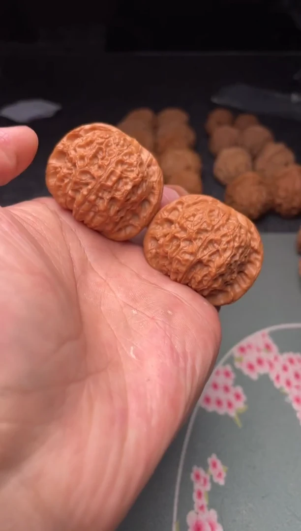 把件文玩核桃a148   血麒麟 41尺
