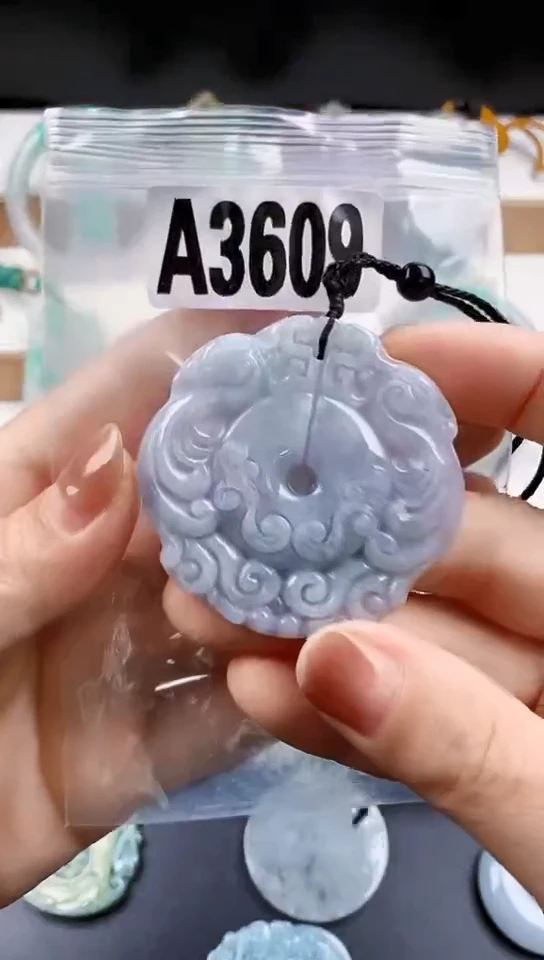 颈饰未镶嵌翡翠天然翡翠吊坠挂件