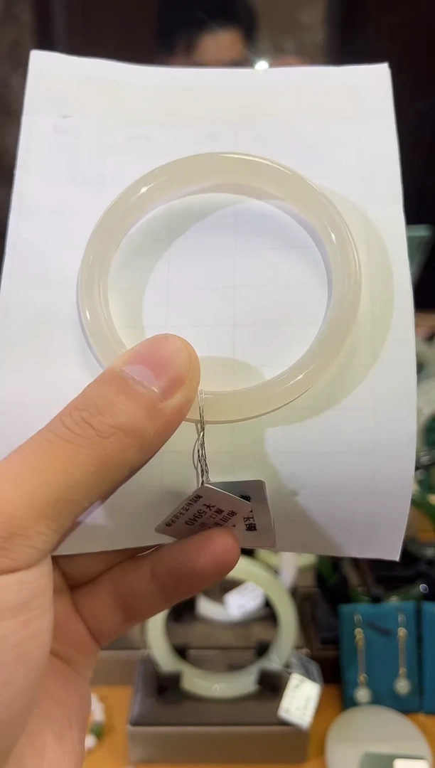 未镶嵌手镯和田玉57-58冰藕粉