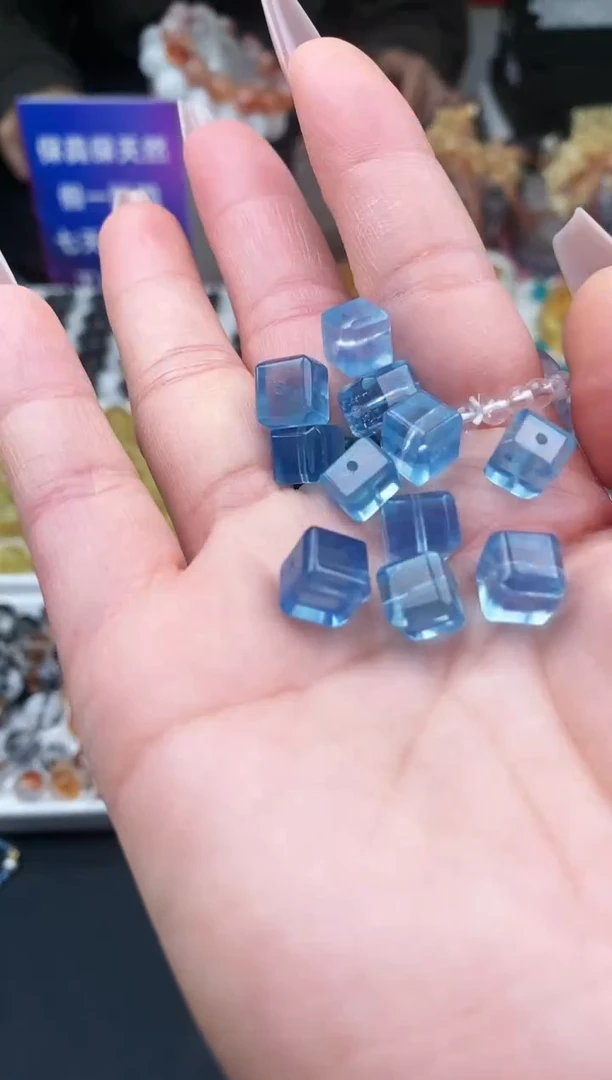 【闪购商品】海蓝宝石颈饰未镶嵌9a多样性发其一/2.11/1个