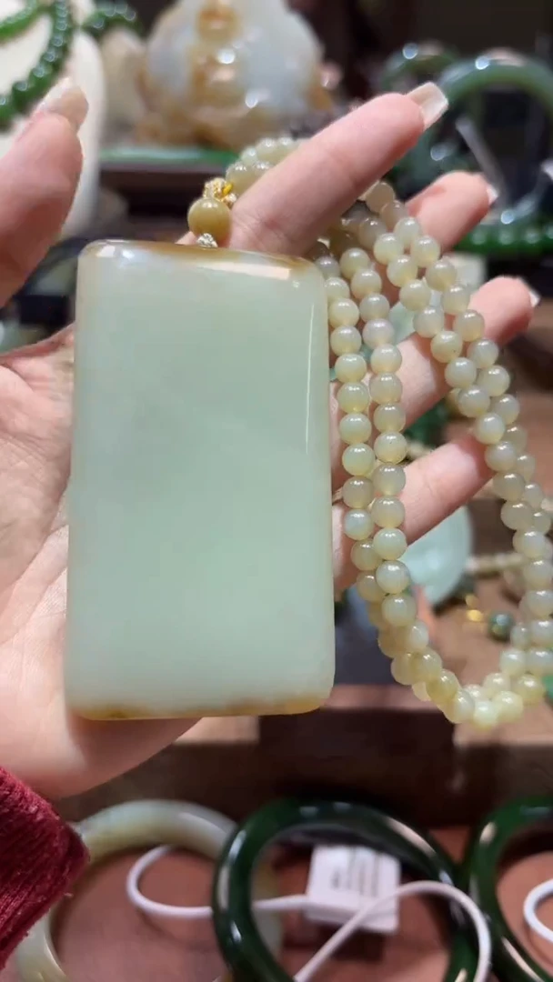 颈饰未镶嵌和田玉1