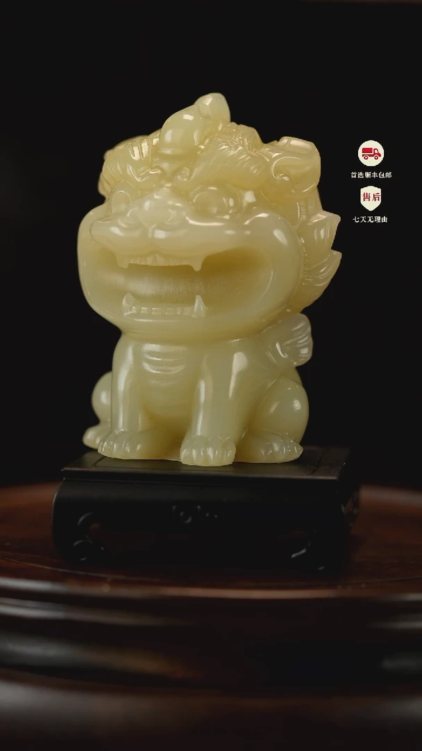 云南石竹叶青雕刻：大嘴貔貅摆件