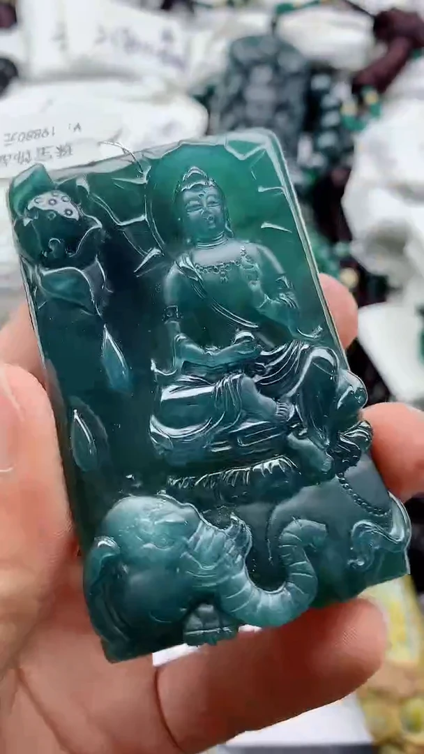 翡翠未镶嵌颈饰8888888