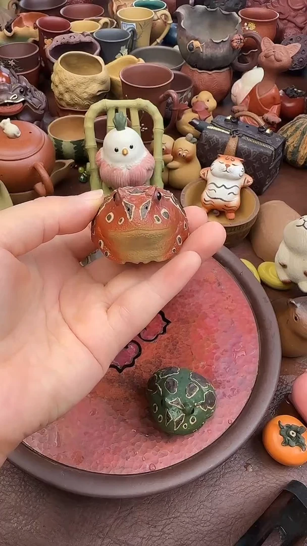 紫砂茶宠角蛙红色