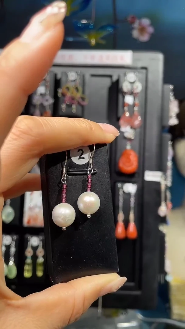 未镶嵌耳饰淡水珍珠菲*? 菲萱