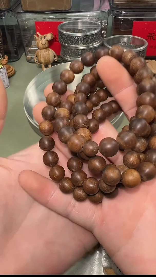 【闪购商品】沉香马拉OK红土9mm念珠