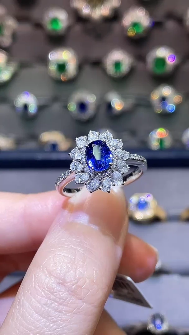 蓝宝石戒指18K金镶嵌斯里兰卡 皇家蓝1.06ct