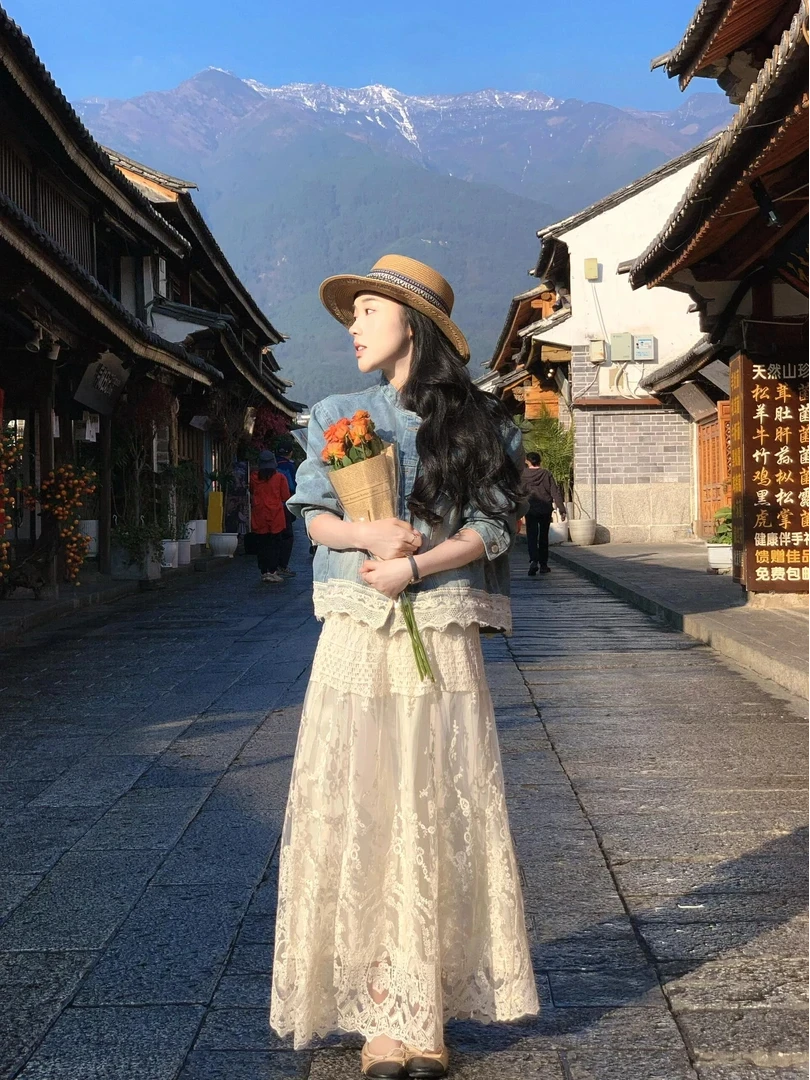 秋季搭配一整套2025新款韩系牛仔外套女搭配蕾丝半身裙气质两件套