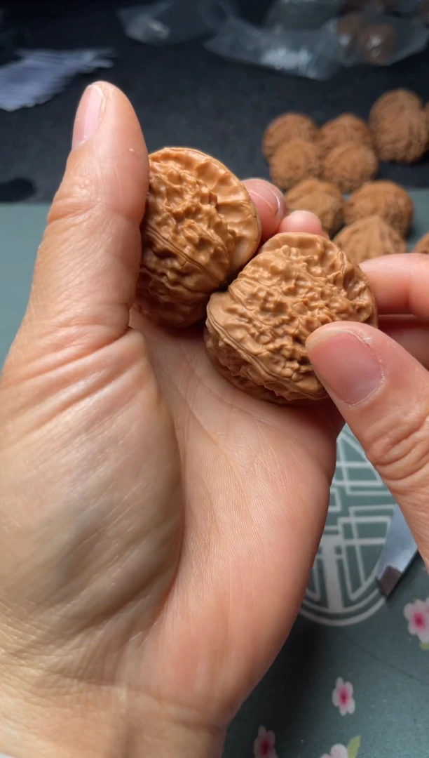 把件文玩核桃w181  白狮子41尺