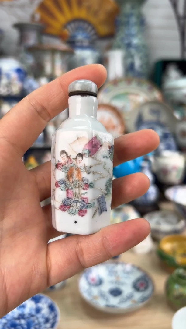 瓶     鼻烟壶，六方