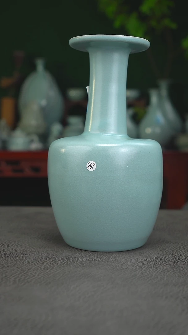 仿古件297号盘口折肩瓶   高22.5有瑕简包-二